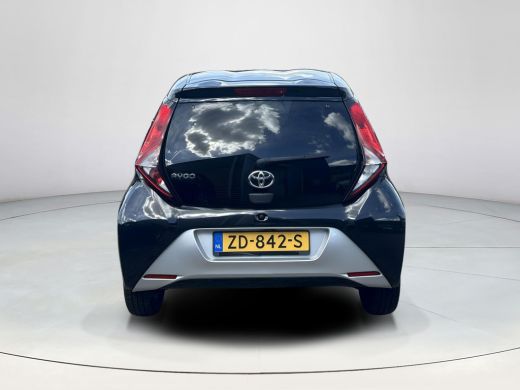 Toyota Aygo 1.0 VVT-i x-joy **CLIMATE CONTROL/ APPLE CARPLAY/ LM VELGEN** ActivLease financial lease