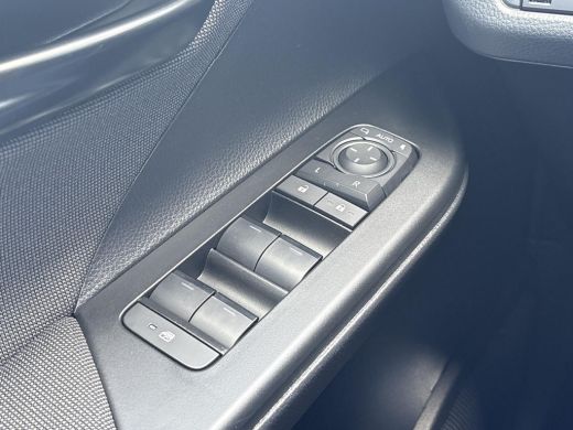 Toyota C-HR 1.8 Hybrid 140 Dynamic **KEYLESS/ DODEHOEK DETECTIE/ PARKEERSENSOREN** ActivLease financial lease