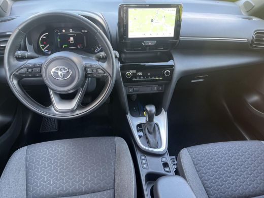 Toyota Yaris Cross 1.5 Hybrid Dynamic | Dode hoek waarschuwing | Stoel- + stuurverwarming | Navigatie | Keyless entry | ActivLease financial lease