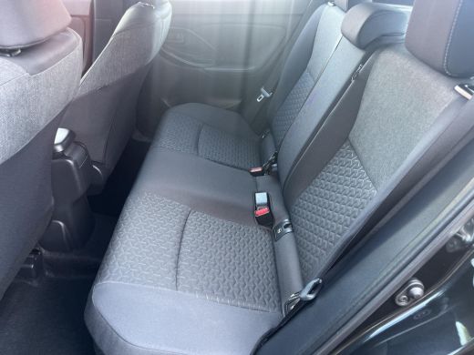 Toyota Yaris Cross 1.5 Hybrid Dynamic | Dode hoek waarschuwing | Stoel- + stuurverwarming | Navigatie | Keyless entry | ActivLease financial lease