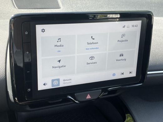 Toyota Yaris Cross 1.5 Hybrid Dynamic | Dode hoek waarschuwing | Stoel- + stuurverwarming | Navigatie | Keyless entry | ActivLease financial lease
