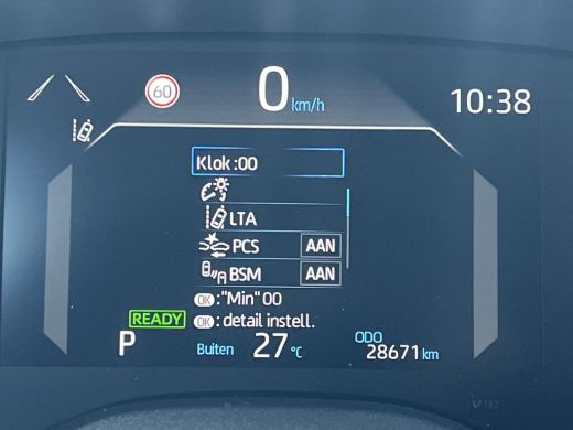 Toyota Yaris Cross 1.5 Hybrid Dynamic | Dode hoek waarschuwing | Stoel- + stuurverwarming | Navigatie | Keyless entry | ActivLease financial lease