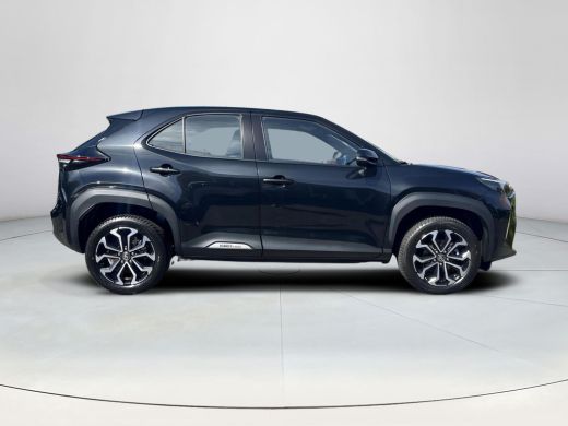 Toyota Yaris Cross 1.5 Hybrid Dynamic | Dode hoek waarschuwing | Stoel- + stuurverwarming | Navigatie | Keyless entry | ActivLease financial lease