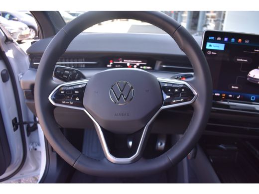 Volkswagen ID.7 77 kWh 286PK Limited Edition | TREKHAAK | NAVIGATIE | HUD | CAMERA | STOELVERW. | 19 INCH ActivLease financial lease