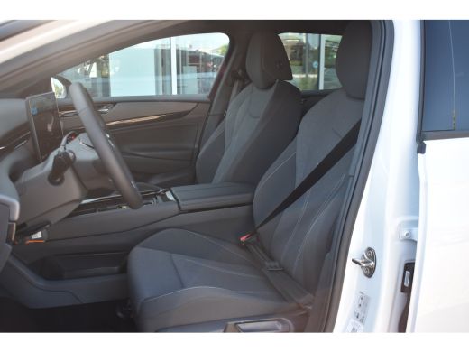 Volkswagen ID.7 77 kWh 286PK Limited Edition | TREKHAAK | NAVIGATIE | HUD | CAMERA | STOELVERW. | 19 INCH ActivLease financial lease