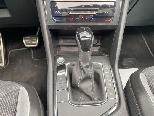 Volkswagen Tiguan 1.4 TSI eHybrid R-Line Business+ | PHEV | Trekhaak | Pano | A.cam | Winterpakket | 245Pk | SOH 89% | ActivLease financial lease