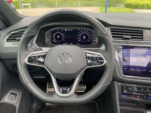Volkswagen Tiguan 1.4 TSI eHybrid R-Line Business+ | PHEV | Trekhaak | Pano | A.cam | Winterpakket | 245Pk | SOH 89% | ActivLease financial lease