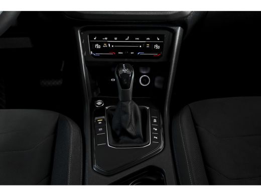 Volkswagen Tiguan 1.5 TSI 150 PK Life Business | Trekhaak | Dig. Cockpit | Adapt. Cruise | Stuur-+stoelverw. | Came... ActivLease financial lease