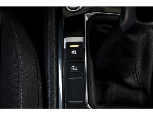 Volkswagen Tiguan 1.5 TSI 150 PK Life Business | Trekhaak | Dig. Cockpit | Adapt. Cruise | Stuur-+stoelverw. | Came... ActivLease financial lease