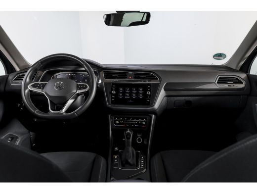 Volkswagen Tiguan 1.5 TSI 150 PK Life Business | Trekhaak | Dig. Cockpit | Adapt. Cruise | Stuur-+stoelverw. | Came... ActivLease financial lease