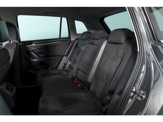 Volkswagen Tiguan 1.5 TSI 150 PK Life Business | Trekhaak | Dig. Cockpit | Adapt. Cruise | Stuur-+stoelverw. | Came... ActivLease financial lease