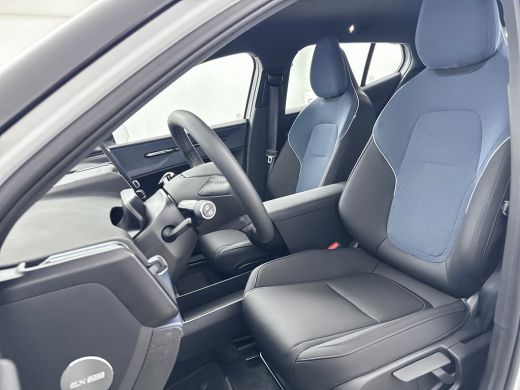 Volvo  EX30 Single Motor Plus 51 kWh | 18" | Stoel/Stuurverwarming | Harman Kardon | Parkeercamera | Keyless ... ActivLease financial lease