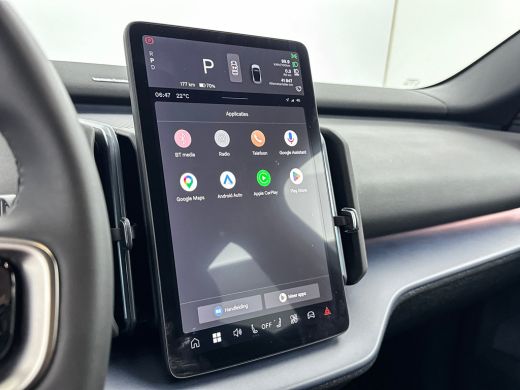Volvo  EX30 Single Motor Plus 51 kWh | 18" | Stoel/Stuurverwarming | Harman Kardon | Parkeercamera | Keyless ... ActivLease financial lease