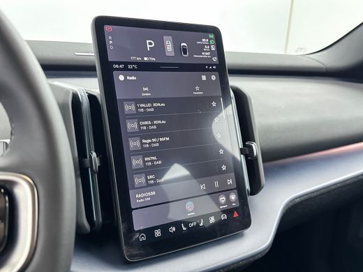 Volvo  EX30 Single Motor Plus 51 kWh | 18" | Stoel/Stuurverwarming | Harman Kardon | Parkeercamera | Keyless ... ActivLease financial lease