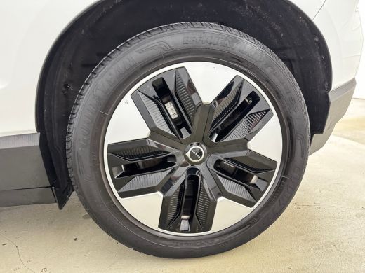 Volvo  EX30 Single Motor Plus 51 kWh | 18" | Stoel/Stuurverwarming | Harman Kardon | Parkeercamera | Keyless ... ActivLease financial lease