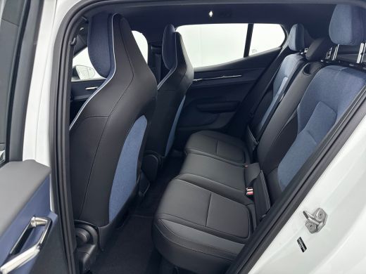 Volvo  EX30 Single Motor Plus 51 kWh | 18" | Stoel/Stuurverwarming | Harman Kardon | Parkeercamera | Keyless ... ActivLease financial lease