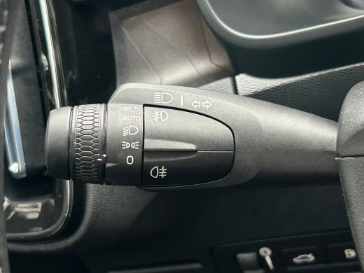 Volvo  XC40 1.5 T4 Plug-in hybrid Ultimate Dark | Panoramadak | Harman/Kardon | Leder | Camera | ActivLease financial lease