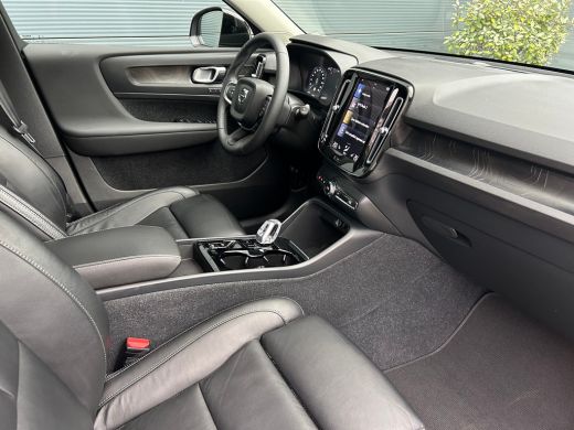 Volvo  XC40 1.5 T4 Plug-in hybrid Ultimate Dark | Panoramadak | Harman/Kardon | Leder | Camera | ActivLease financial lease