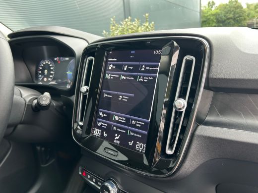Volvo  XC40 1.5 T4 Plug-in hybrid Ultimate Dark | Panoramadak | Harman/Kardon | Leder | Camera | ActivLease financial lease