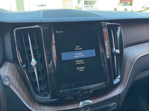 Volvo  XC60 2.0 B5 Inscription | Apple Carplay/Android Auto | Stoelverwarming | Cruise control | ActivLease financial lease
