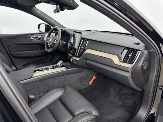 Volvo  XC60 T8 Plug-in hybrid AWD Ultra Dark Exec. Ed. | 22" | Heico Diffusor | Getint & Gelamineerd Glas | A... ActivLease financial lease