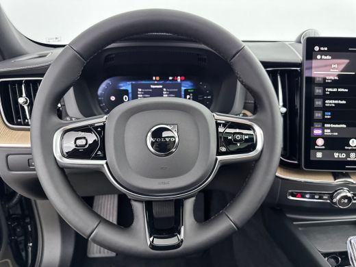 Volvo  XC60 T8 Plug-in hybrid AWD Ultra Dark Exec. Ed. | 22" | Heico Diffusor | Getint & Gelamineerd Glas | A... ActivLease financial lease