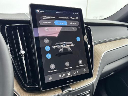 Volvo  XC60 T8 Plug-in hybrid AWD Ultra Dark Exec. Ed. | 22" | Heico Diffusor | Getint & Gelamineerd Glas | A... ActivLease financial lease