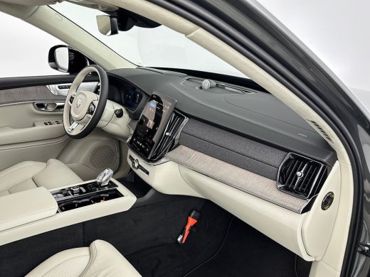Volvo  XC90 T8 Recharge Ultra Dark Excecutive | 22" | Gelaagd & Getint Glas | Luchtvering | Geventileerd Napp... ActivLease financial lease