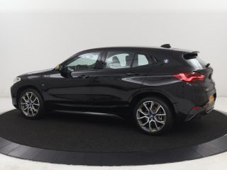BMW X2 xDrive25e Goldplay Edition | SOH 82,1% | M Sport | Leder | Head-Up | Sportstoelen | 19'' velgen |...