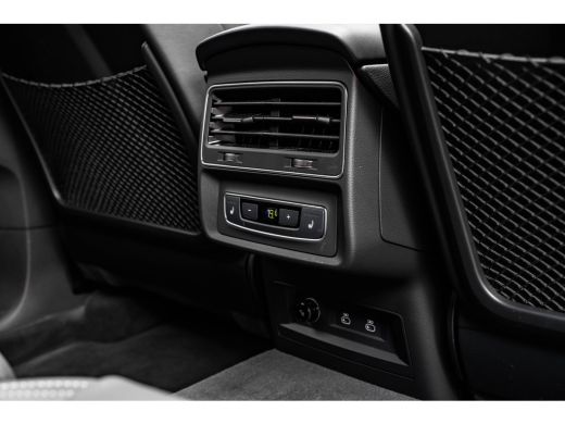 Audi Q8 55 TFSI e quattro Pro Line S 394PK | Trekhaak | 4-wiel Besturing | Panorama Dak | B&O Audio | Nac... ActivLease financial lease