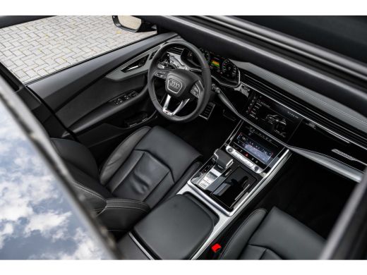 Audi Q8 55 TFSI e quattro Pro Line S 394PK | Trekhaak | 4-wiel Besturing | Panorama Dak | B&O Audio | Nac... ActivLease financial lease