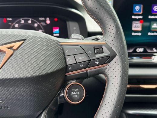 CUPRA Terramar 1.5 eTSI 150PK BUSINESS HEAD-UP/NAVI/CAMERA/LEDER MATRIX ActivLease financial lease
