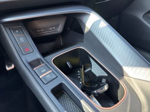 CUPRA Terramar 1.5 eTSI 150PK DSG BUSINESS HEAD-UP/NAVI/CAMERA/LEDER/ MATRIX/ ActivLease financial lease