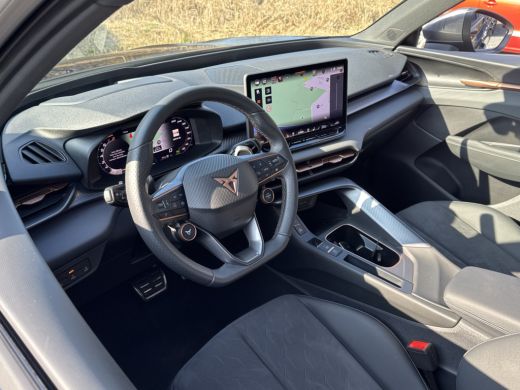 CUPRA Terramar 1.5 TSIe 150PK DSG BUSINESS HEAD-UP/NAVI/CAMERA/LEDER/MATRIX ActivLease financial lease