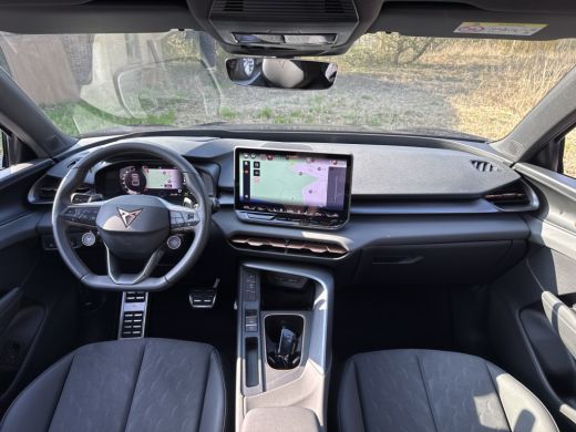 CUPRA Terramar 1.5 TSIe 150PK DSG BUSINESS HEAD-UP/NAVI/CAMERA/LEDER/MATRIX ActivLease financial lease
