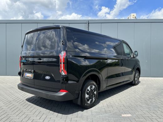 Ford E-Transit Custom 71 kWh FULL ELECTRIC / L2H1 / ** NIEUW ** / 2.057 KM / 2x ELEKTRISCHE SCHUIFDEUREN / CAMERA / ECC... ActivLease financial lease