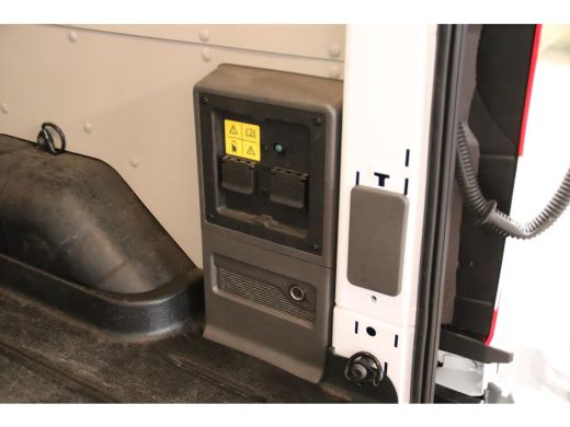 Ford E-Transit L2H2 Trend 68 kWh ActivLease financial lease