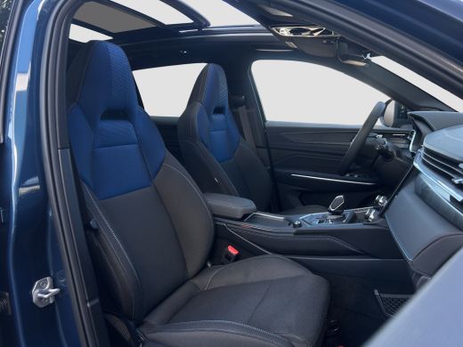 Lynk & Co 01 1.5 261PK | Zwarte Hemelbekleding | SOH 99,88% | 360 camera | Pano | Adap. Cruise ActivLease financial lease