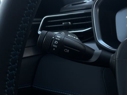 Lynk & Co 01 1.5 261PK | Zwarte Hemelbekleding | SOH 99,88% | 360 camera | Pano | Adap. Cruise ActivLease financial lease