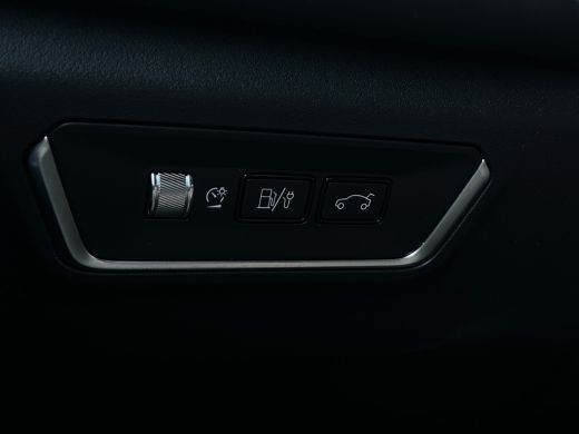 Lynk & Co 01 1.5 261PK | Zwarte Hemelbekleding | SOH 99,88% | 360 camera | Pano | Adap. Cruise ActivLease financial lease