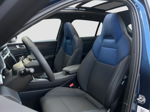 Lynk & Co 01 1.5 261PK | Zwarte Hemelbekleding | SOH 99,88% | 360 camera | Pano | Adap. Cruise ActivLease financial lease