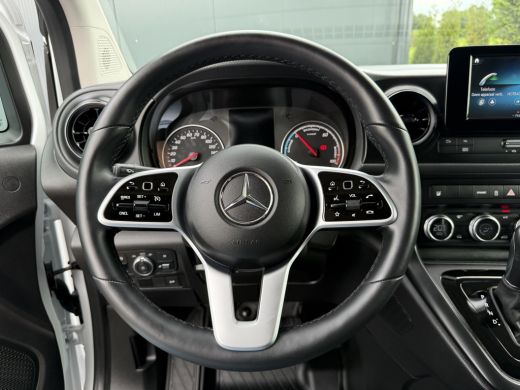 Mercedes-Benz eCitan 112 Pro L2H1 / 51 kWh / RIJKLAAR !! / 3.369 KM / High Performance LED-koplampen / CAMERA / ECC / ... ActivLease financial lease