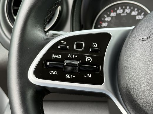 Mercedes-Benz eCitan 112 Pro L2H1 / 51 kWh / RIJKLAAR !! / 3.369 KM / High Performance LED-koplampen / CAMERA / ECC / ... ActivLease financial lease
