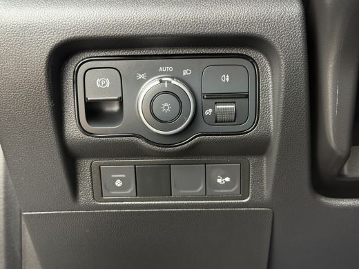 Mercedes-Benz eCitan 112 Pro L2H1 / 51 kWh / RIJKLAAR !! / 3.369 KM / High Performance LED-koplampen / CAMERA / ECC / ... ActivLease financial lease