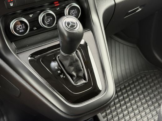 Mercedes-Benz eCitan 112 Pro L2H1 / 51 kWh / RIJKLAAR !! / 3.369 KM / High Performance LED-koplampen / CAMERA / ECC / ... ActivLease financial lease