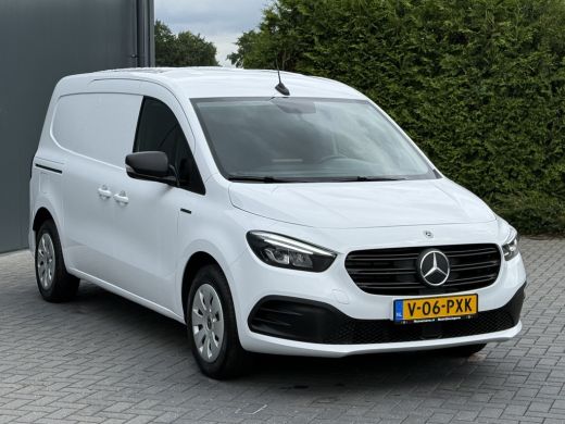 Mercedes-Benz eCitan 112 Pro L2H1 / 51 kWh / RIJKLAAR !! / 3.369 KM / High Performance LED-koplampen / CAMERA / ECC / ... ActivLease financial lease