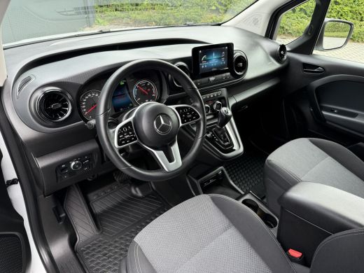 Mercedes-Benz eCitan 112 Pro L2H1 / 51 kWh / RIJKLAAR !! / 3.369 KM / High Performance LED-koplampen / CAMERA / ECC / ... ActivLease financial lease