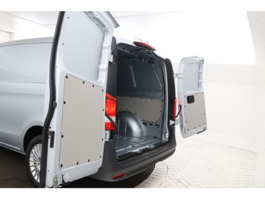 Mercedes-Benz eVito eVito 112 L2 60 kWh Direct leverbaar! ActivLease financial lease