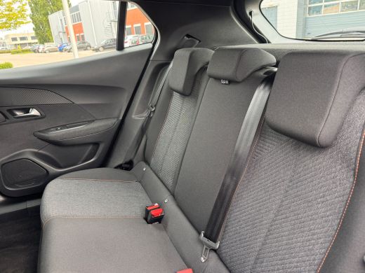 Peugeot 2008 1.2 Hybrid 136PK Style Automaat | Draadloze Apple Carplay / Android Auto | Dab Ontvanger | Cruise... ActivLease financial lease