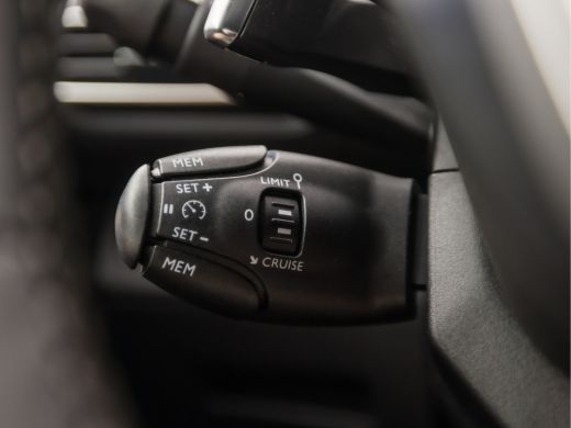 Peugeot 5008 1.2 PureTech Sport 7 Persoons Automaat (APPLE CARPLAY, GROOT NAVI, LEDER, KEYLESS, DRIVE MODE, SP... ActivLease financial lease